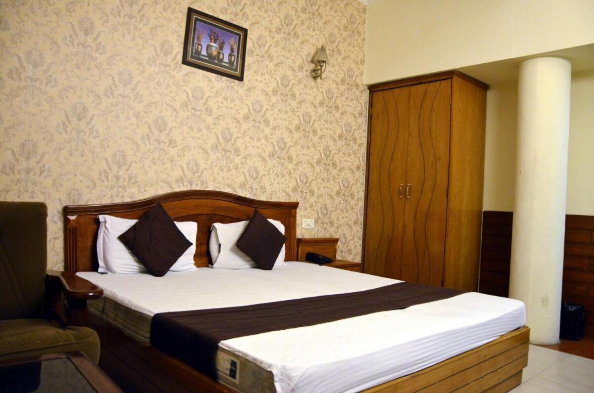 Hotel City Paradise Chandigarh Exterior photo
